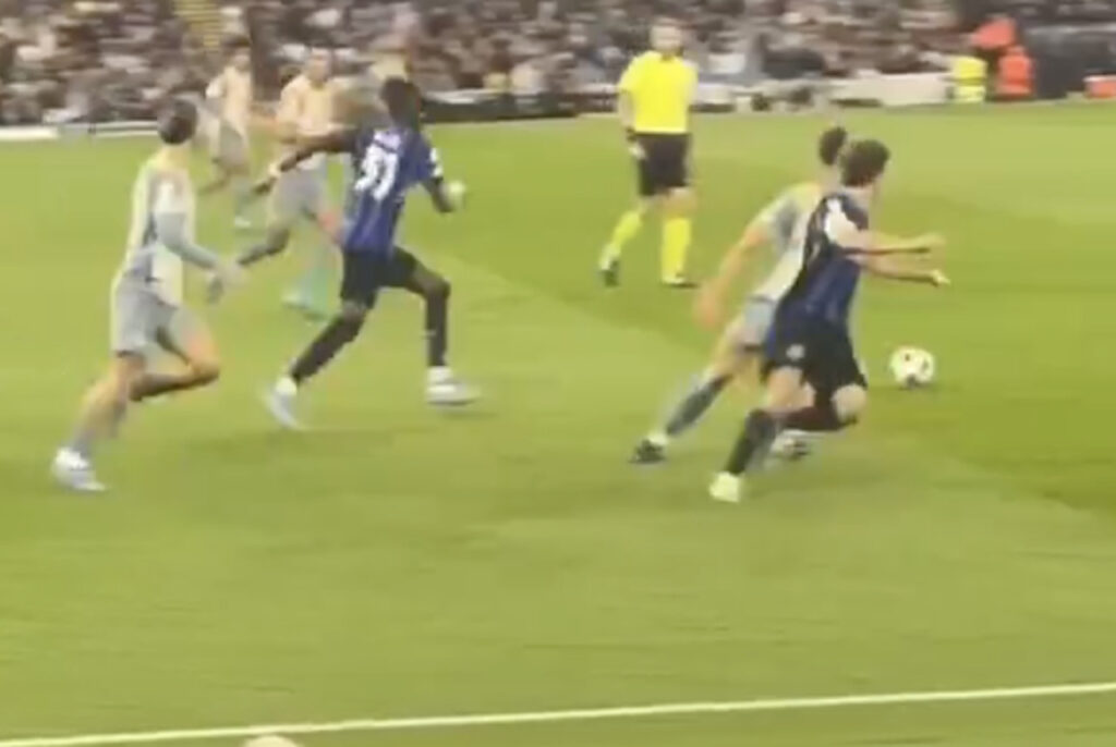VIDEO – The play of Barella and Bisseck in Manchester City-Inter that is delighting Inter fans