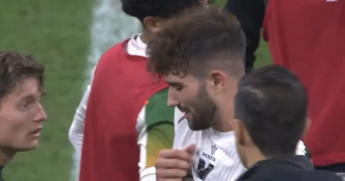VIDEO – Sverko CONFESSES hand foul to teammates