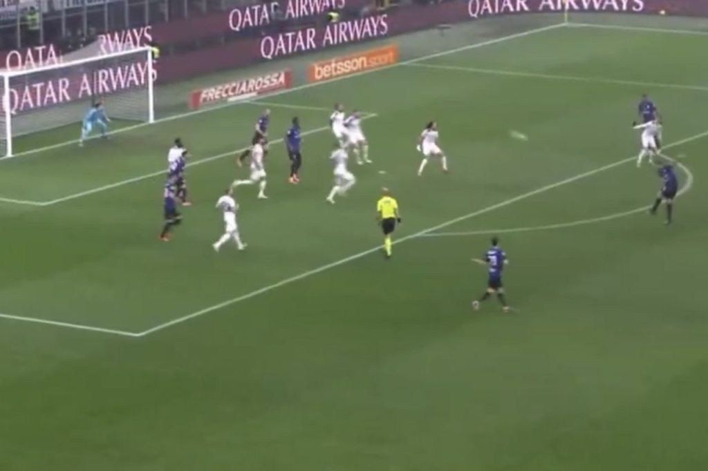 The AIA debunks the FALSEHOOD about Arnautovic’s goal: it complies with 3 parameters.