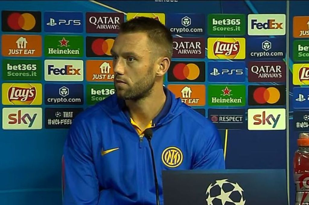 De Vrij not even on the bench in Inter-Feyenoord: what happened