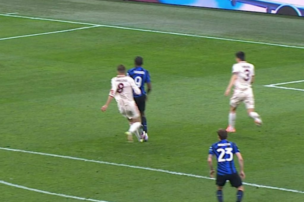 The VAR review of Inter-Bayern: “Doubt remains about the penalty on Thuram”