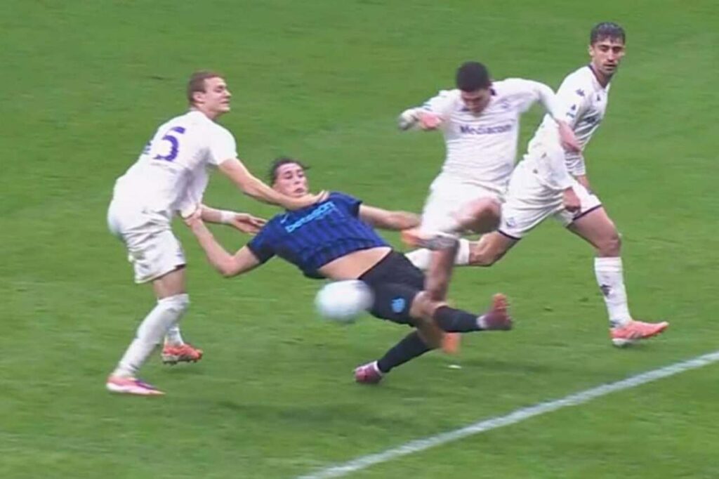 Moviola Inter-Fiorentina: “Comuzzo Aggravating Factor”, penalty missing