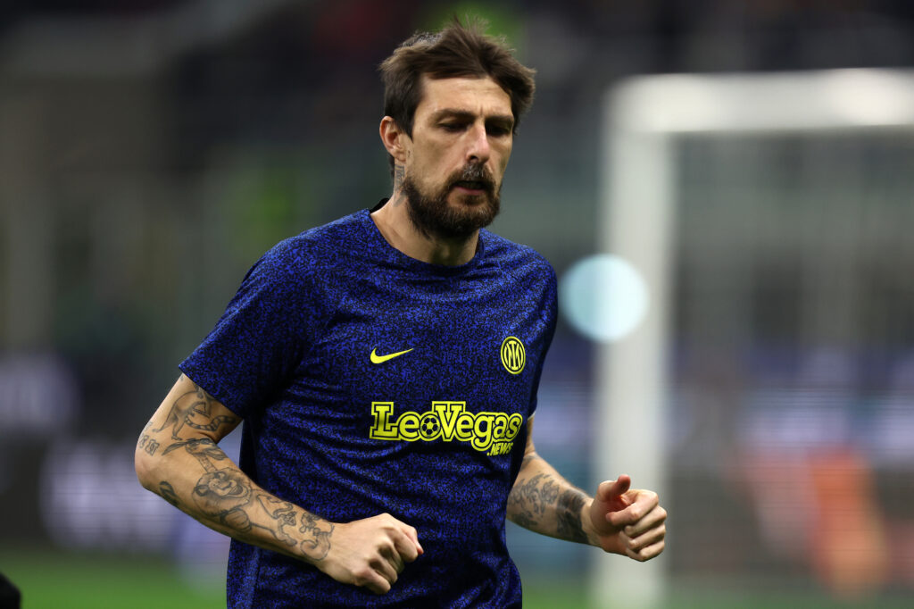 Acerbi out in the last matches: revealed the reaction with Chivu