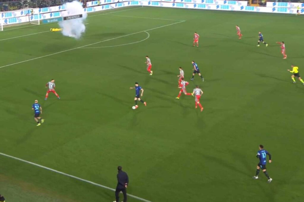 Firecracker in Cremonese-Inter: forfeit defeat?