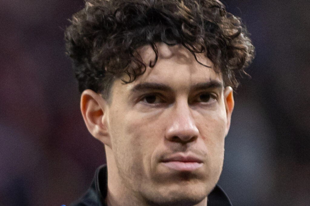 MARCA – Bastoni opens to Barcelona, Inter sets the price