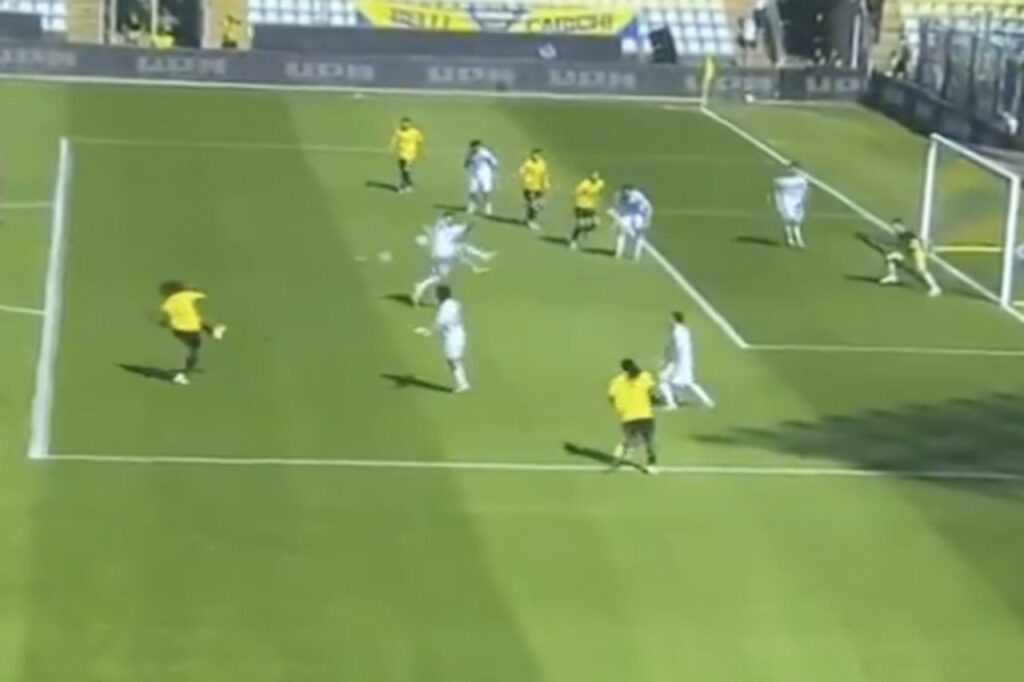 Massolin scores again! Left-footed curler that gives Modena hope